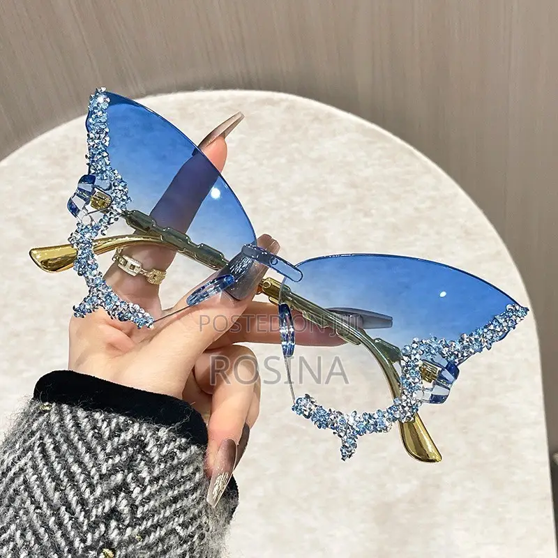 Fashion Black Sunglasses for Women