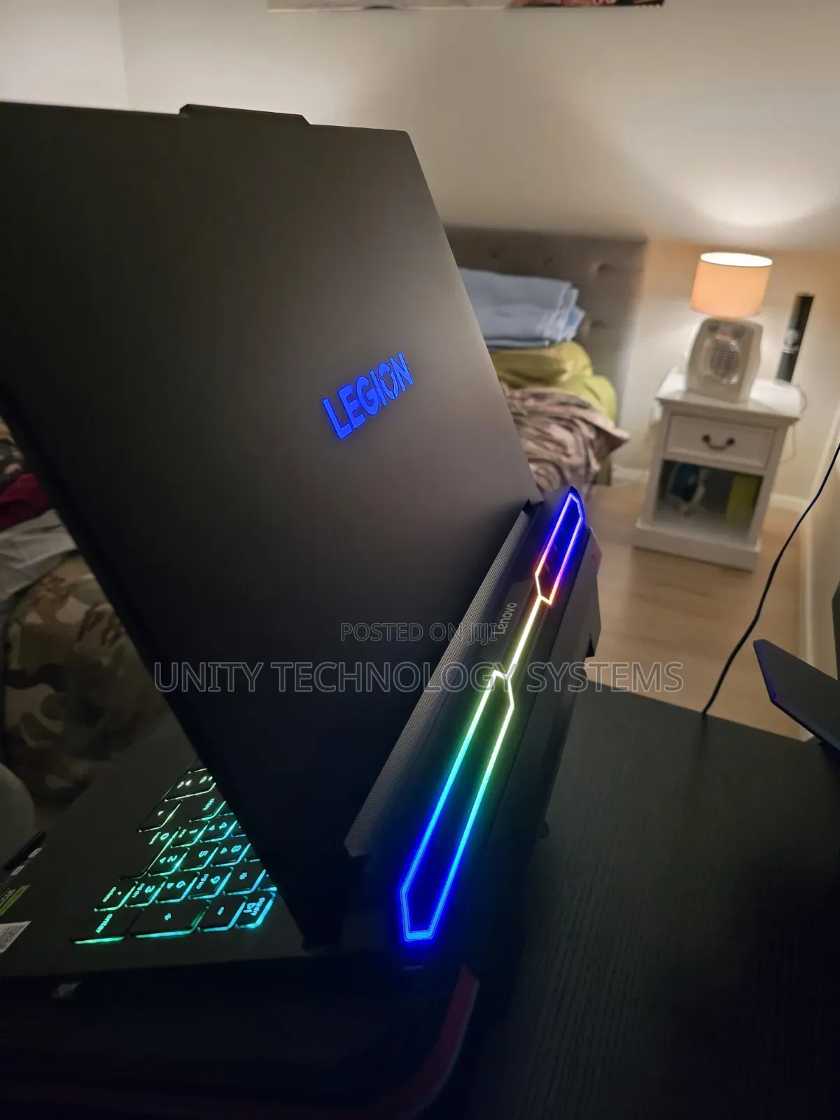 New Laptop Lenovo Legion 7 32GB AMD Ryzen 9 SSD 2T