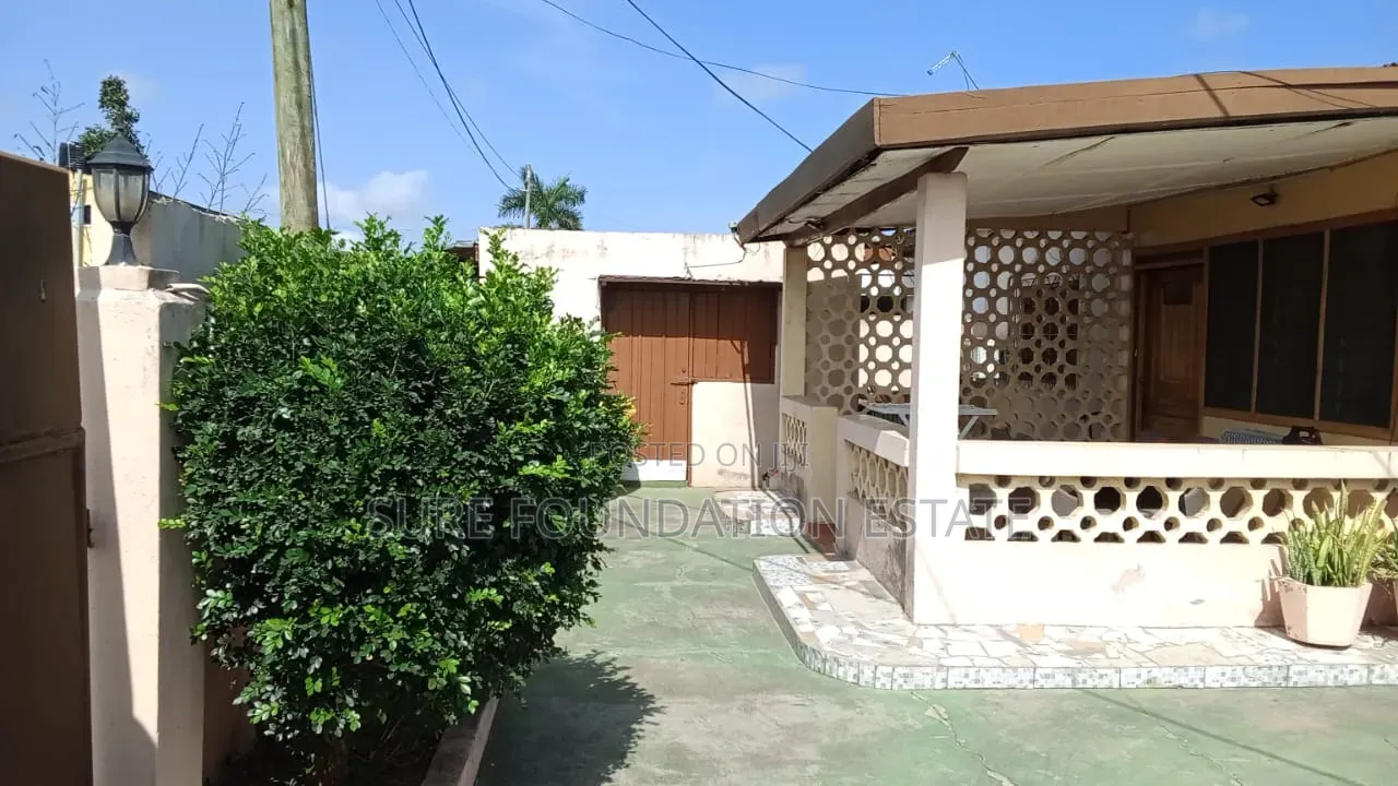 3bdrm House in Dansoman for sale