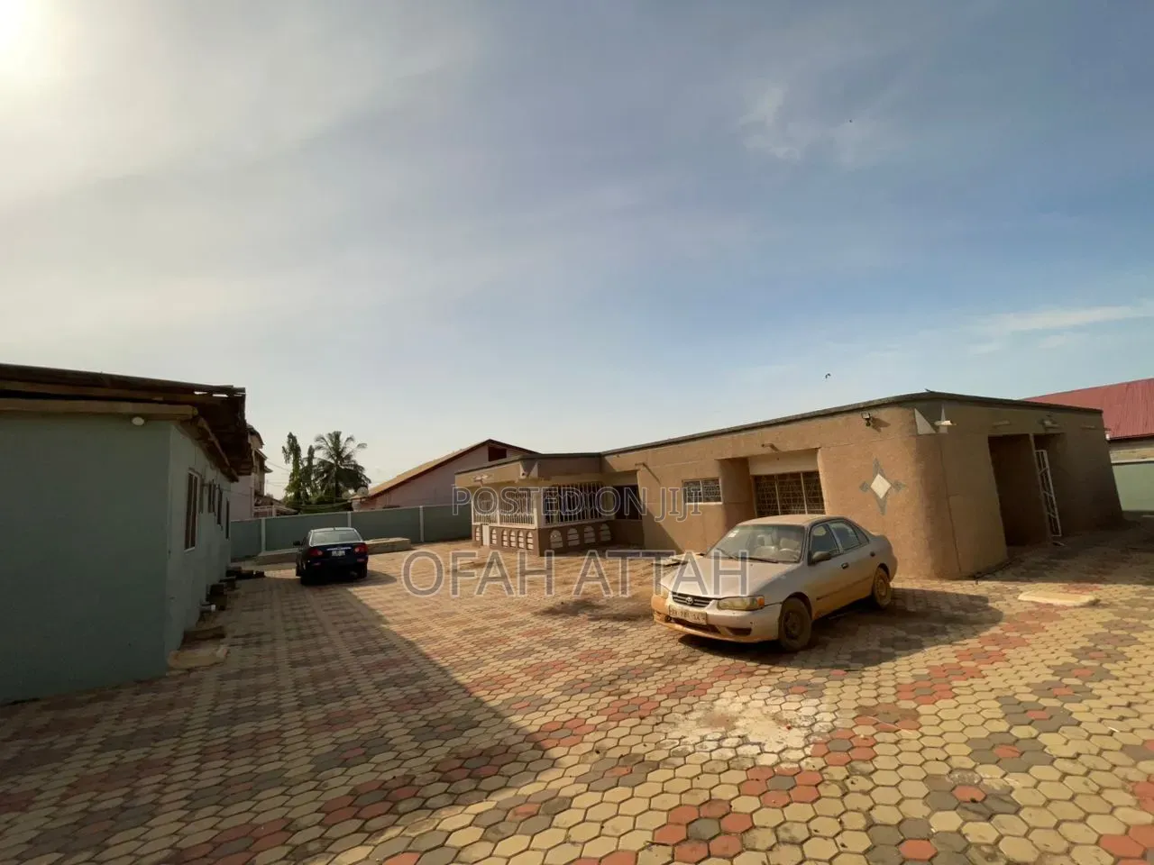 8bdrm House in Abuakwa Maakro, Kumasi Metropolitan for sale