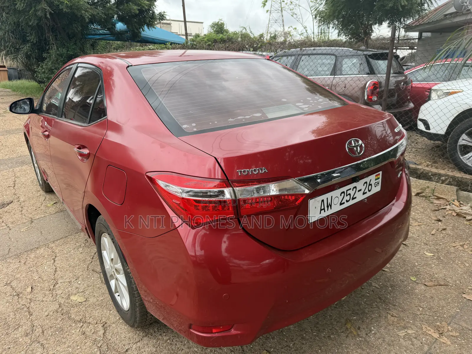 Toyota Corolla LE Eco 4dr Sedan (1.8L 4cyl CVT) 2016 Red
