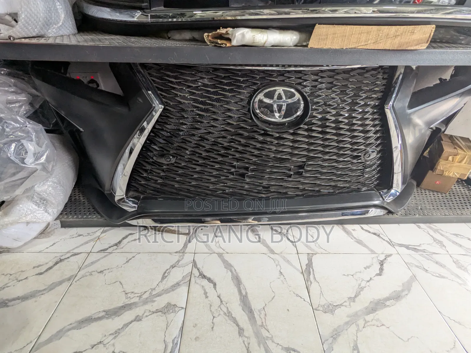 Toyota Highlander Complete Bumper 2017,2018,2019