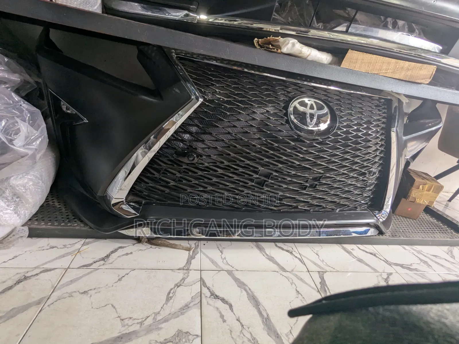 Toyota Highlander Complete Bumper 2017,2018,2019