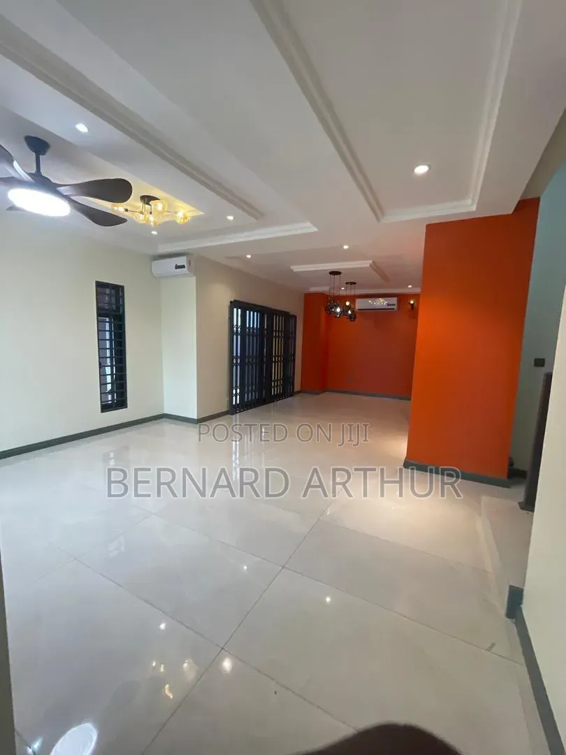 4bdrm Duplex in Bernard Agency, School Park Area for rent