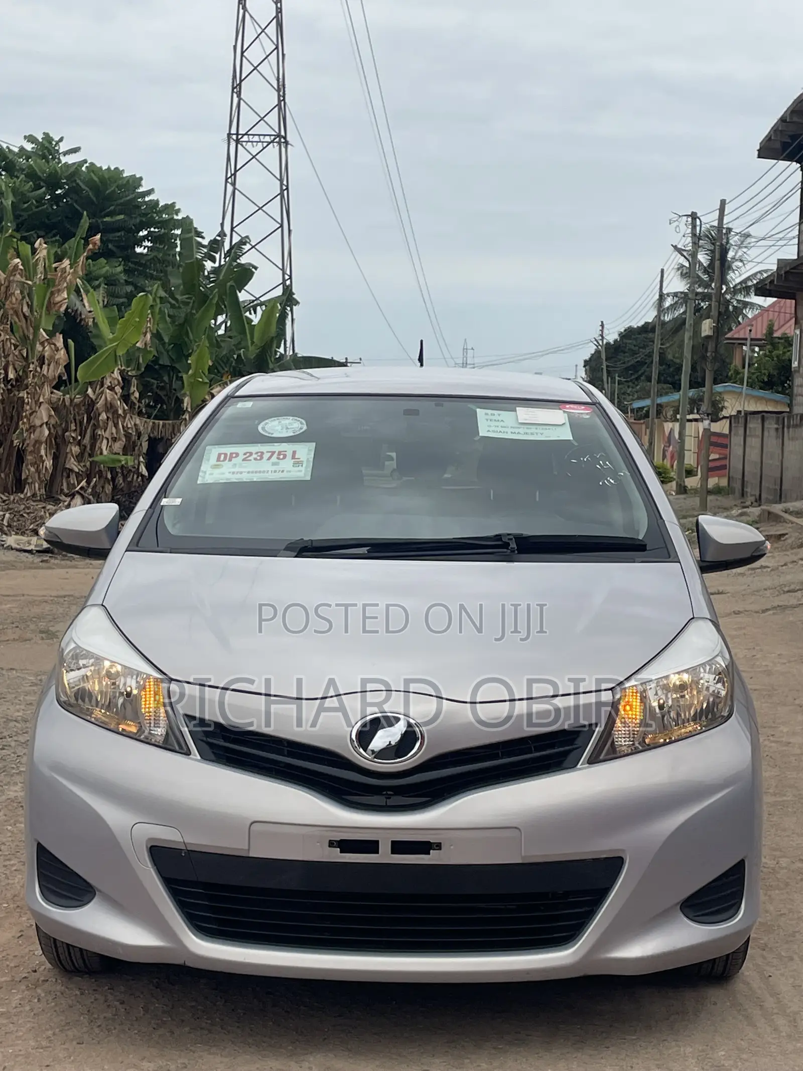 Toyota Vitz 1.3 FWD 3dr 2013 Silver