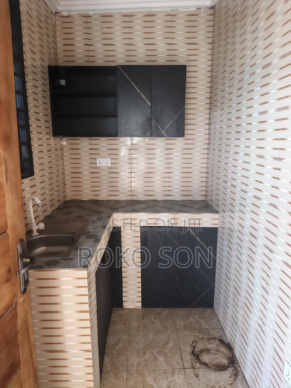 Mini Flat in Dr Roko, Pentecost for rent