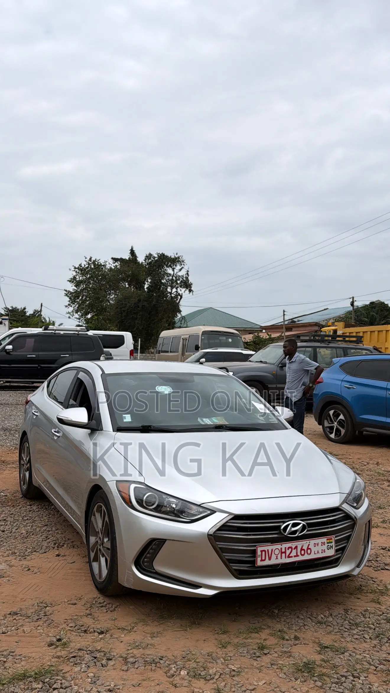 Hyundai Elantra Limited Sedan FWD (2.0L 4cyl 6A) 2017 Silver