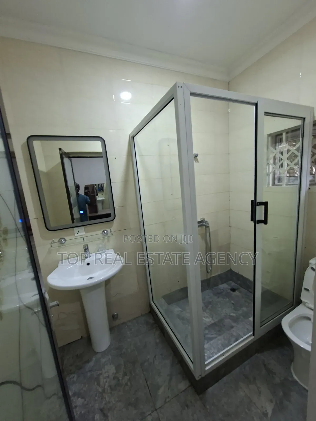 3bdrm Apartment in North Legon Antis for rent