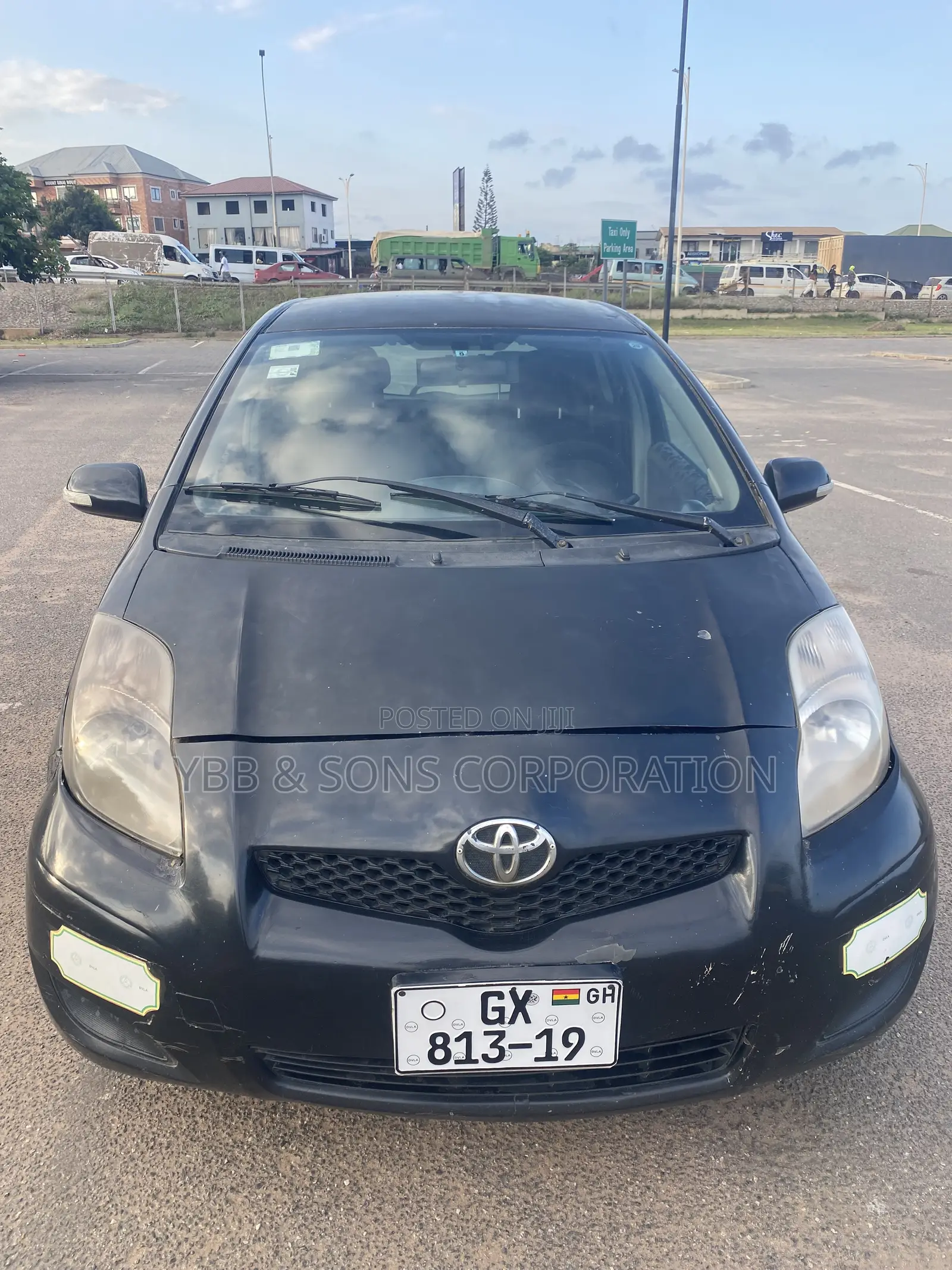 Toyota Vitz 2010 Black