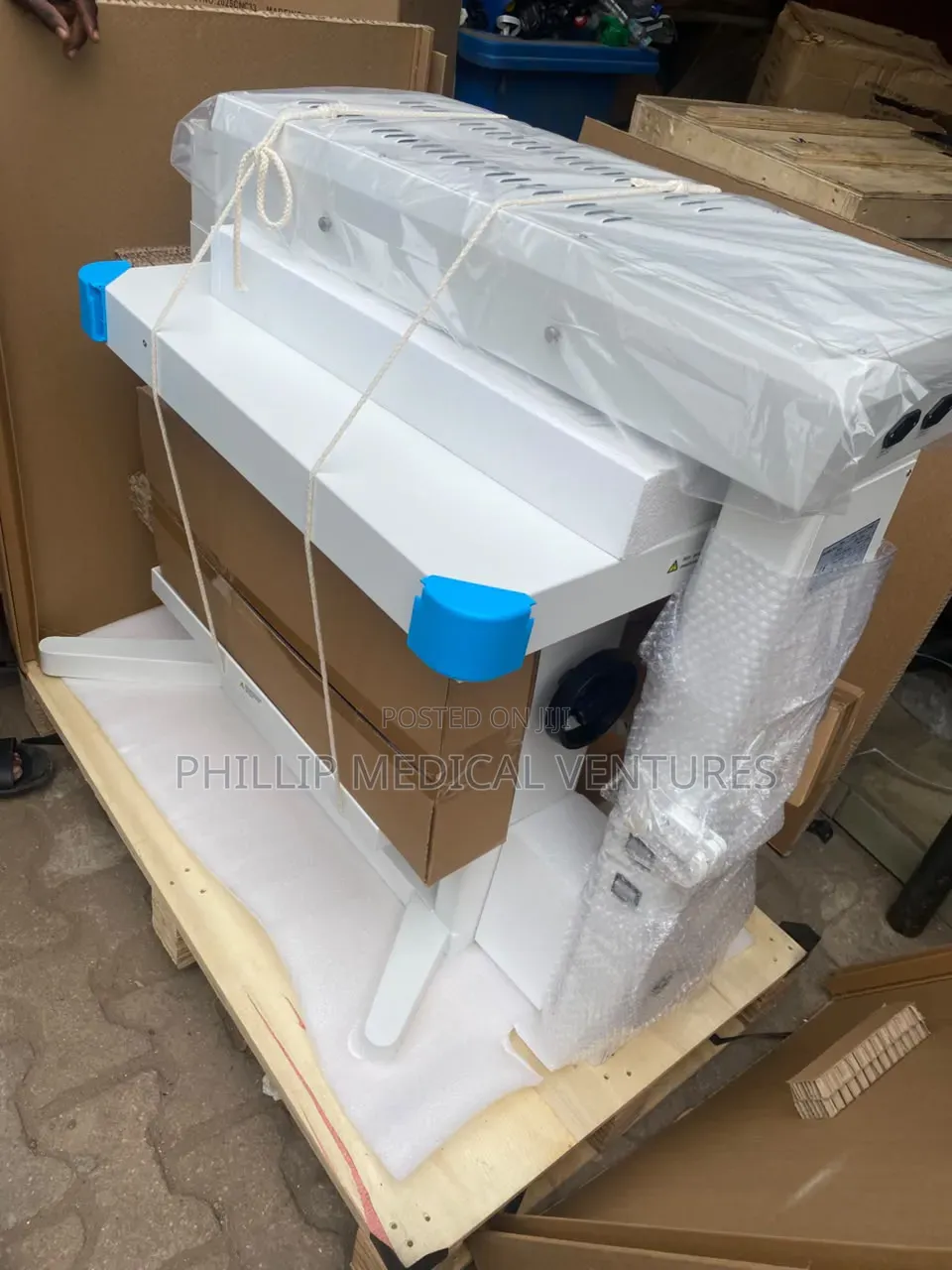 Baby Radiant Warmer With Physiotherapy Light