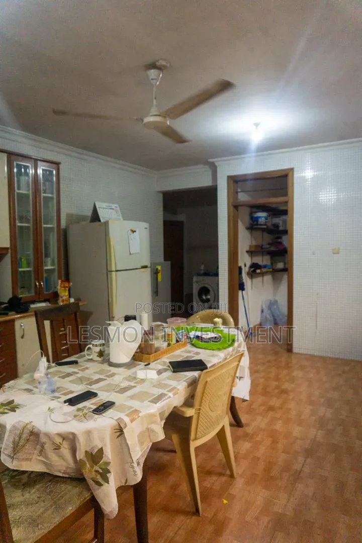 6bdrm Mansion in Lesmon Investment, Community 25 for sale