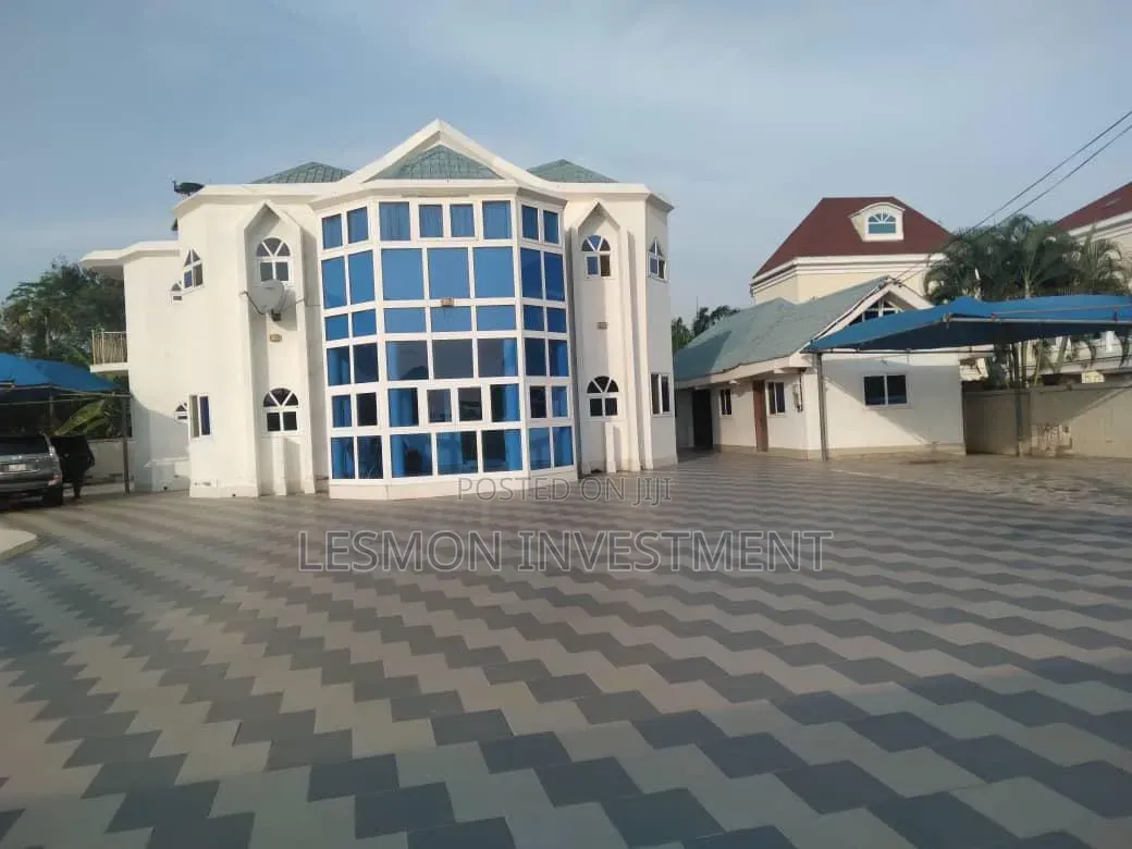 3bdrm House in Lesmon Investment, Community 25 for rent