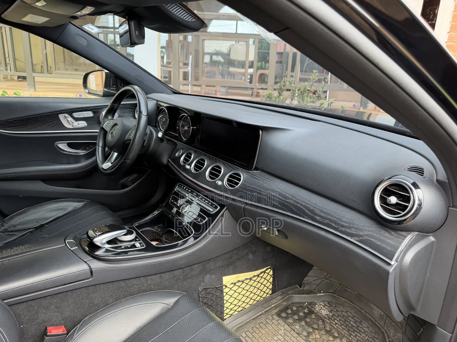 Mercedes-Benz E300 Base RWD Sedan (2.0L 4cyl 9A) 2017 Black