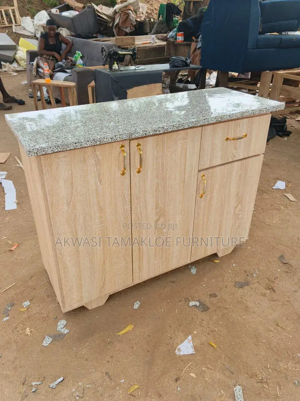 4 Ft Kitchen Cabinet Top and Dwon