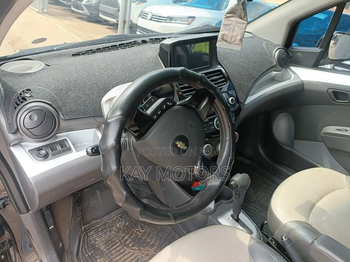 Chevrolet Spark 2LT 4dr Hatchback (1.2L 4cyl 5M) 2015 Black