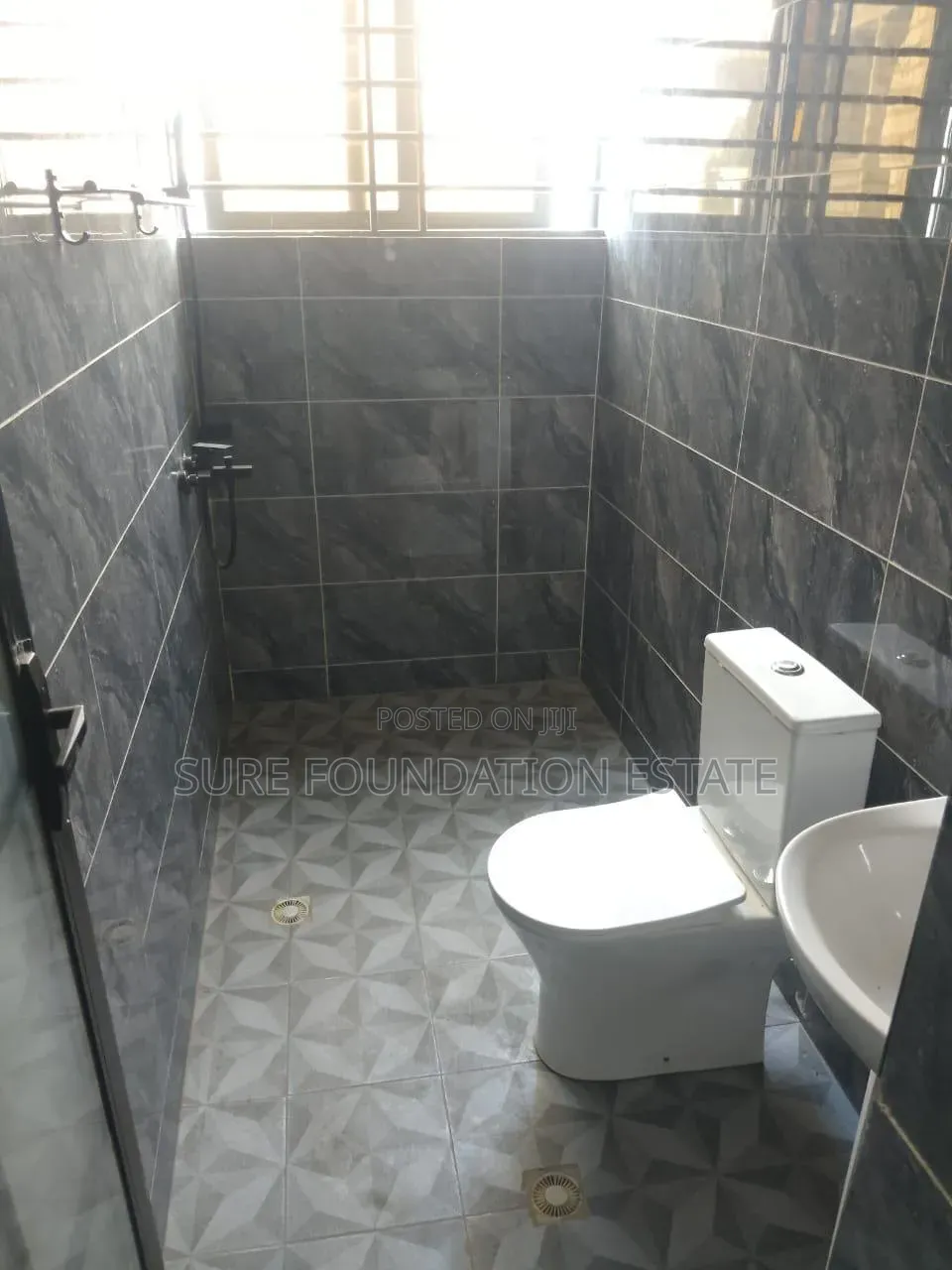 2bdrm Apartment in Dansoman for rent