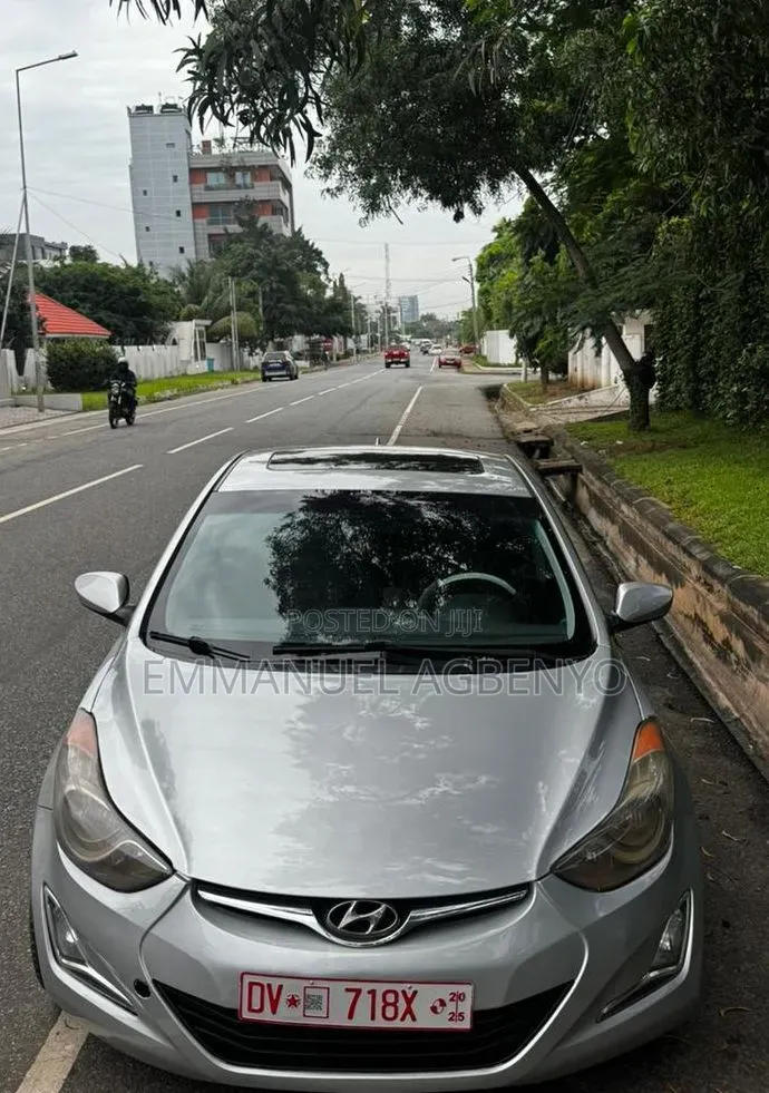 Hyundai Elantra Limited Sedan FWD (1.8L 4cyl 6A) 2013 Silver