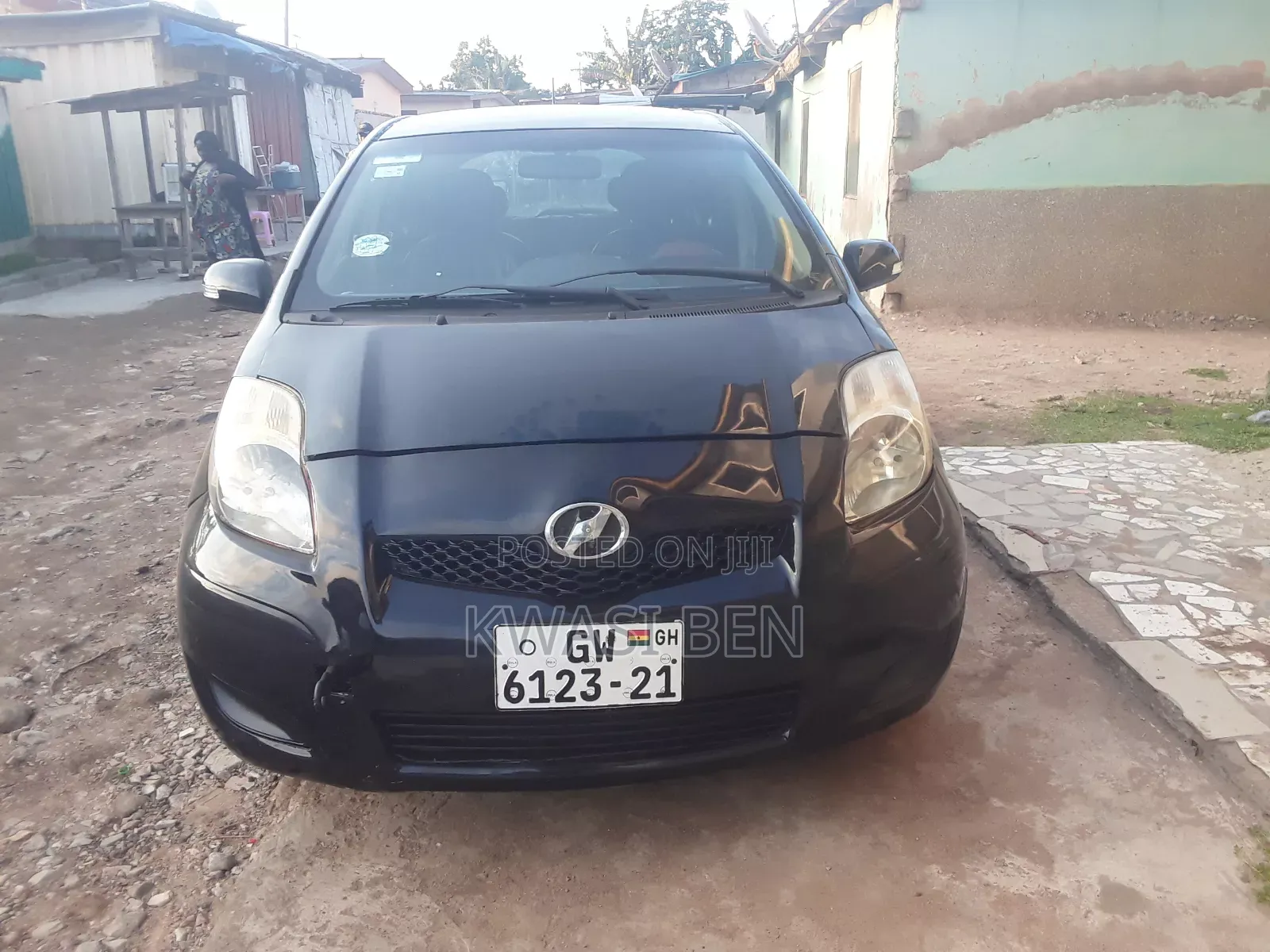 Toyota Vitz 2010 Black