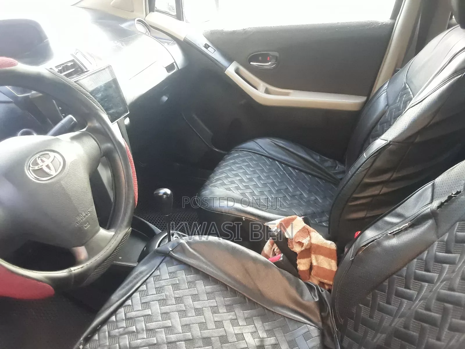 Toyota Vitz 2010 Black