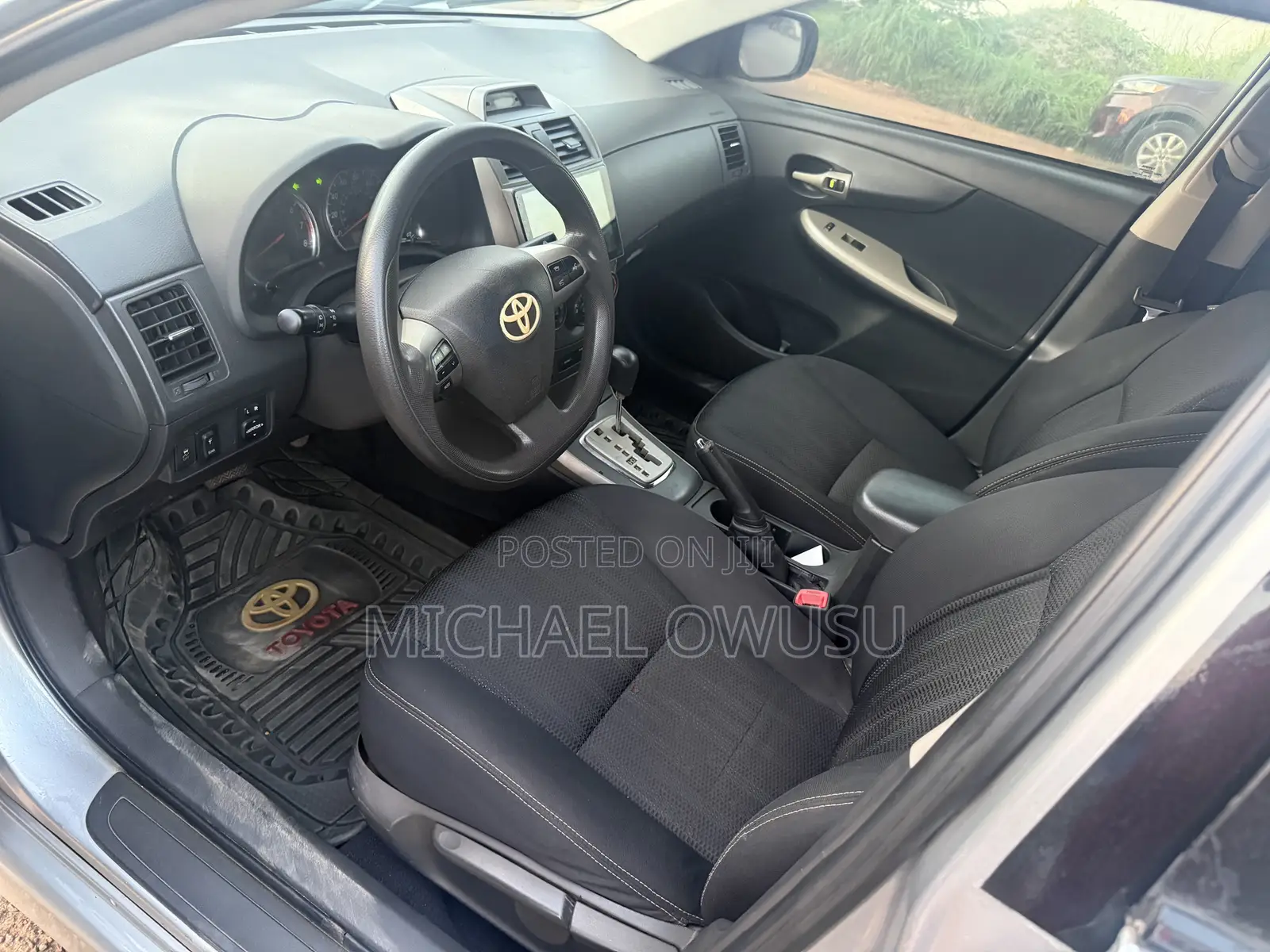 Toyota Corolla 2012 Silver