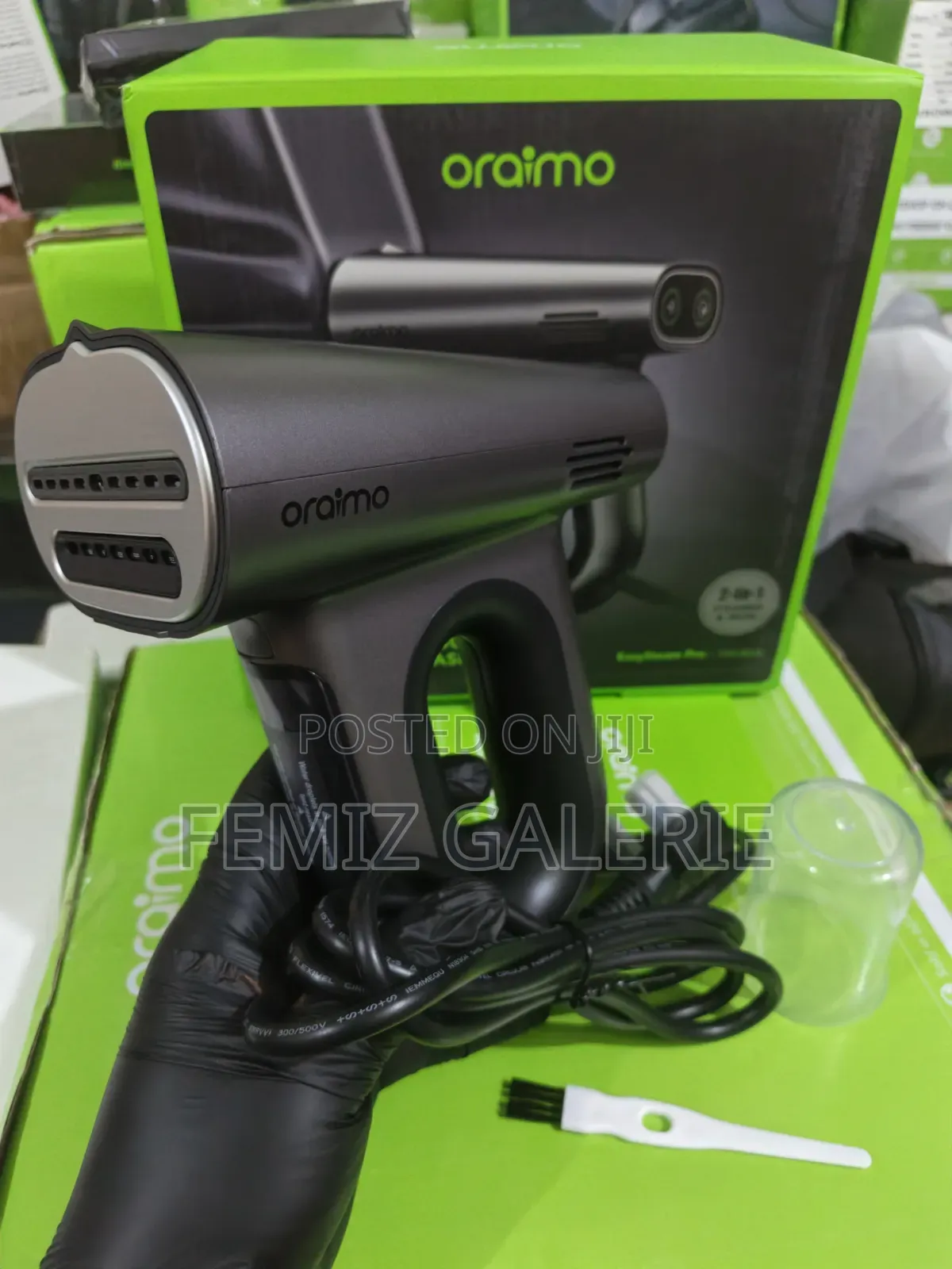 Oraimo EasySteam Pro Self-Attaching Portable Handheld Garment Steamer