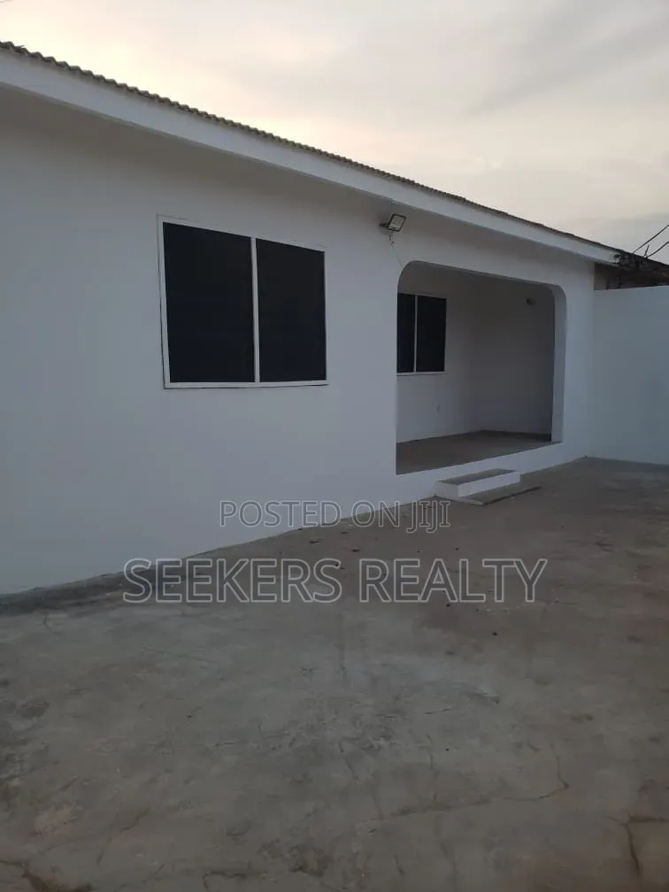 2bdrm House in Seekers Realty, GREDA Estate for rent
