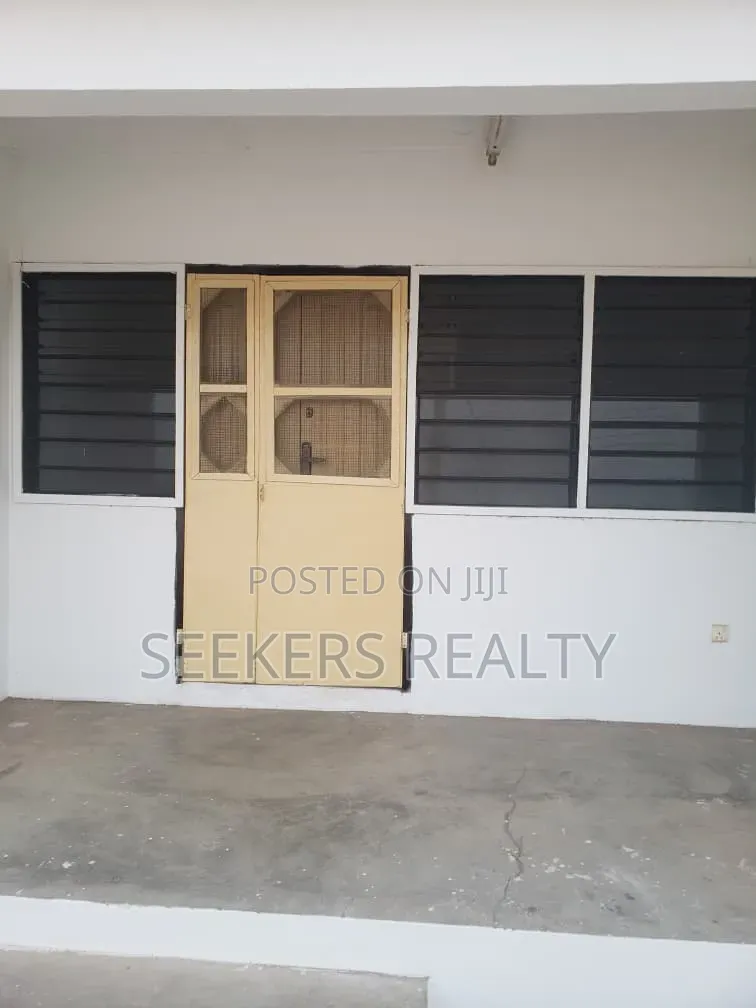 2bdrm House in Seekers Realty, GREDA Estate for rent