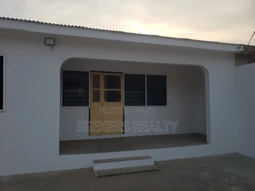 2bdrm House in Seekers Realty, GREDA Estate for rent