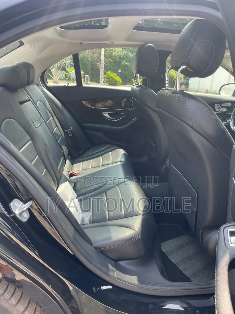 Mercedes-Benz C300 2017 Black