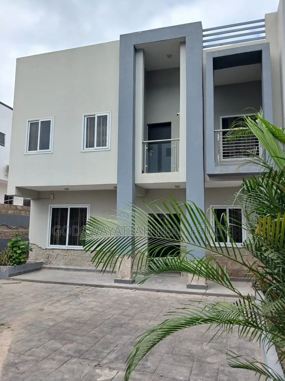 4bdrm House in East Legon, Adjiriganor for rent