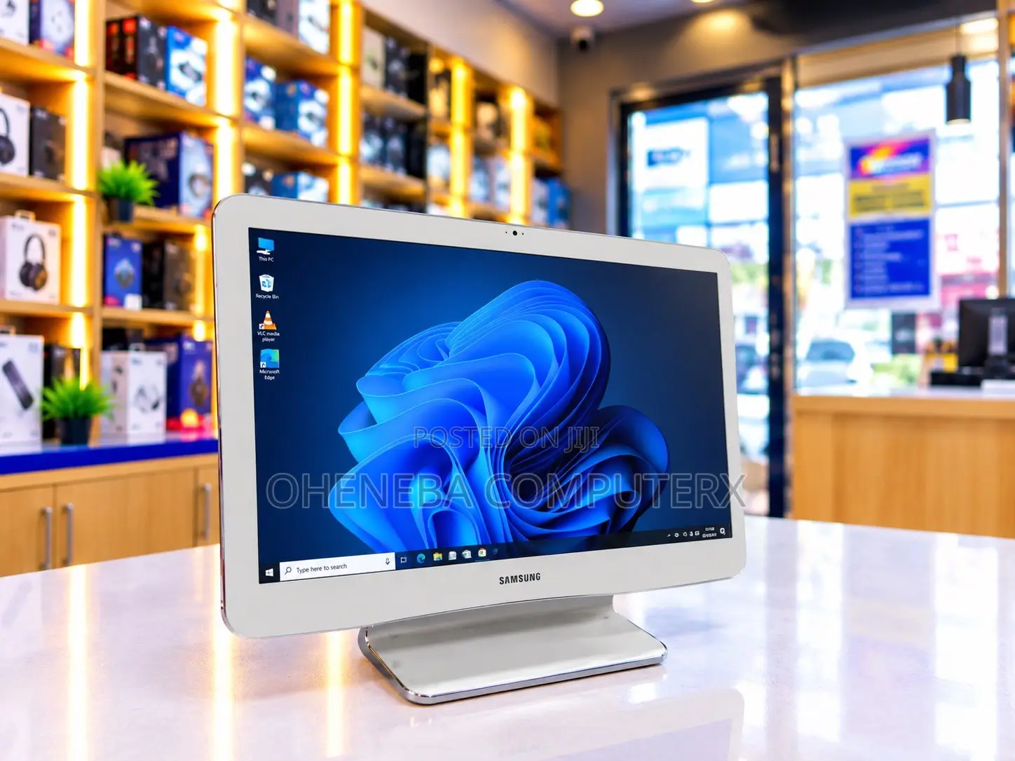 Desktop Computer Samsung AiO 24 8GB AMD A6 HDD 500GB