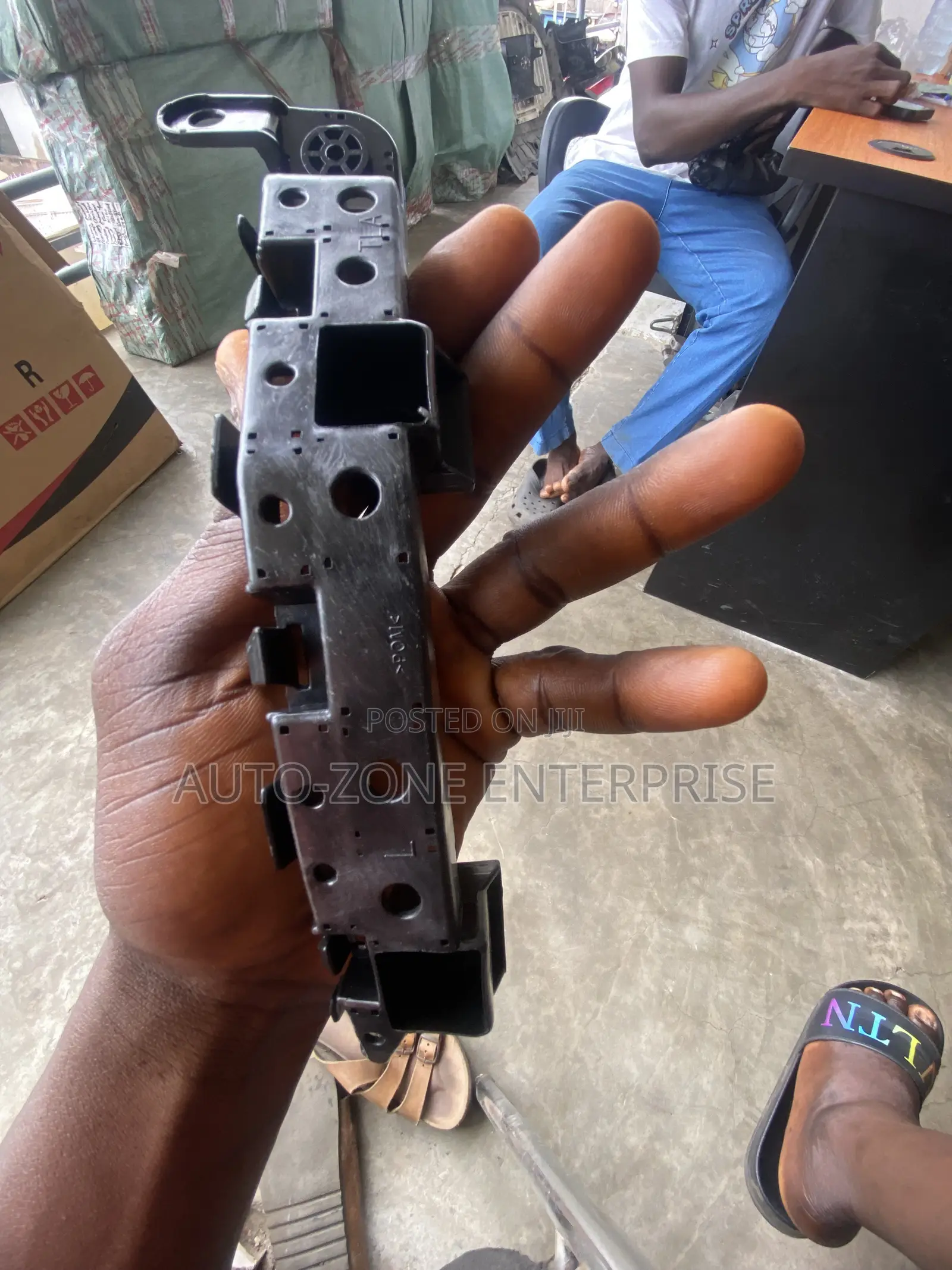 Honda CRV 2017 2018 2019 2020 2021 2022 Fender Locker/Fender Bracket