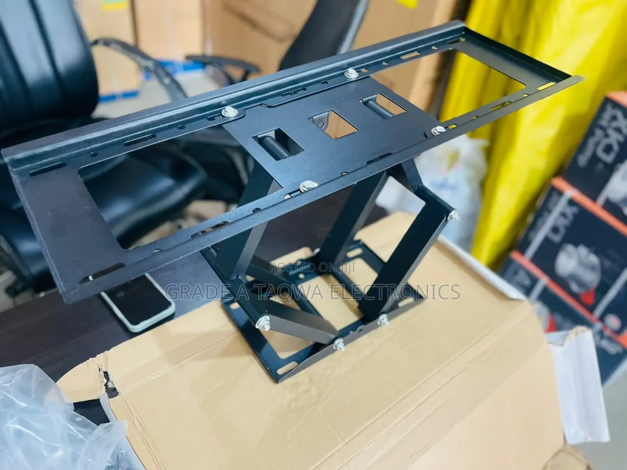 Universal 40"-80" LED/LCD TV Wall Bracket Mount (70kg Max Weight)