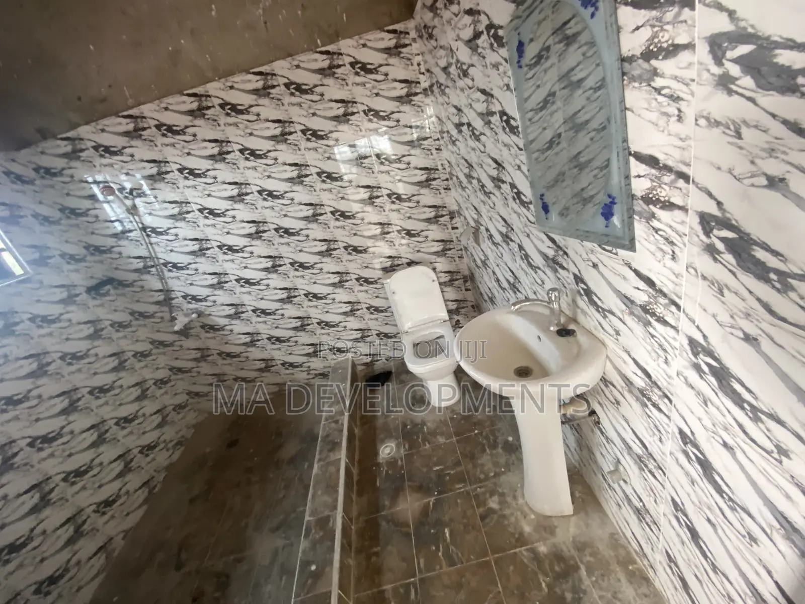 2bdrm Apartment in Madev Realty, Lapaz for rent
