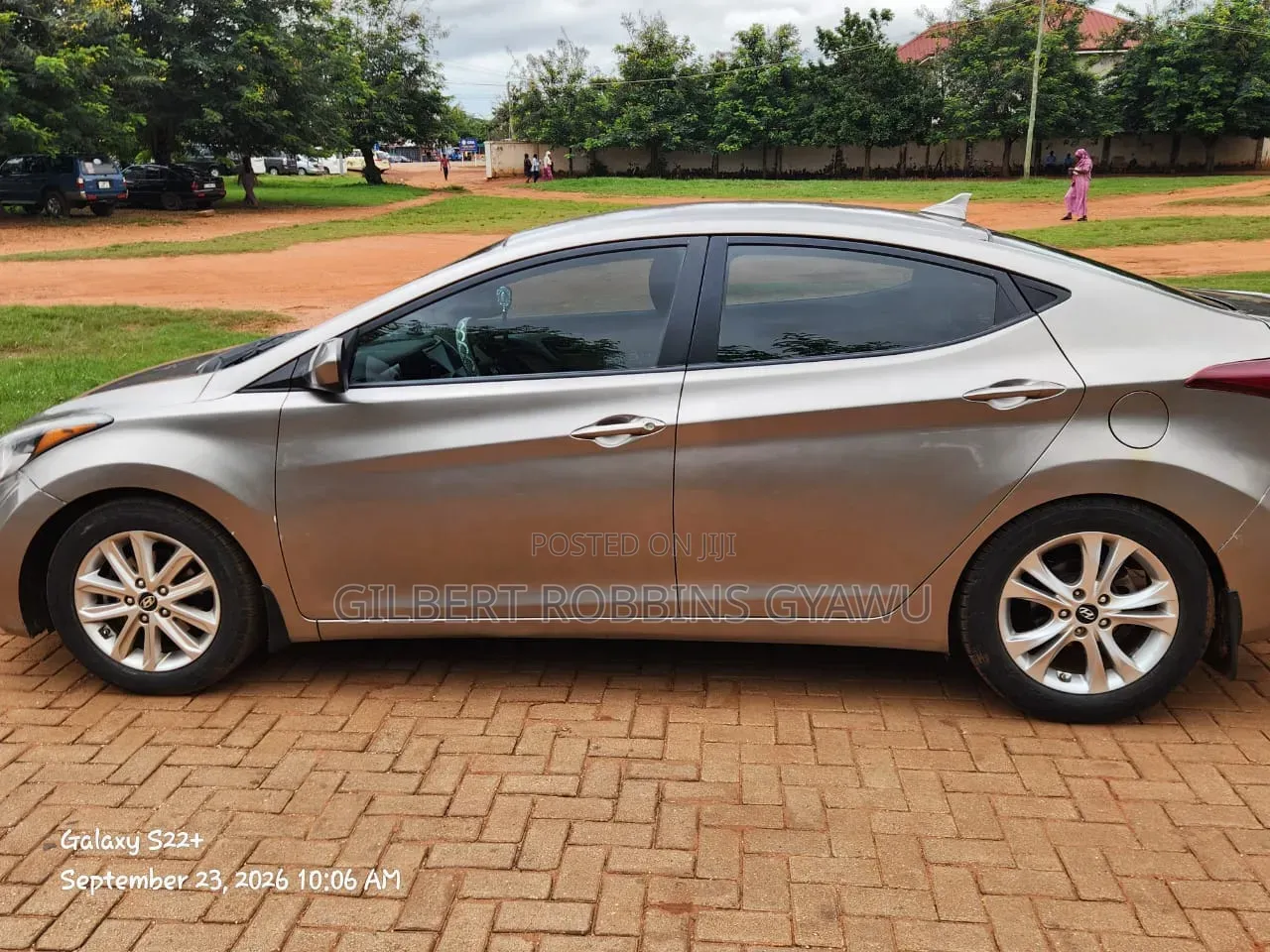 Hyundai Elantra Limited Sedan FWD (1.8L 4cyl 6A) 2016