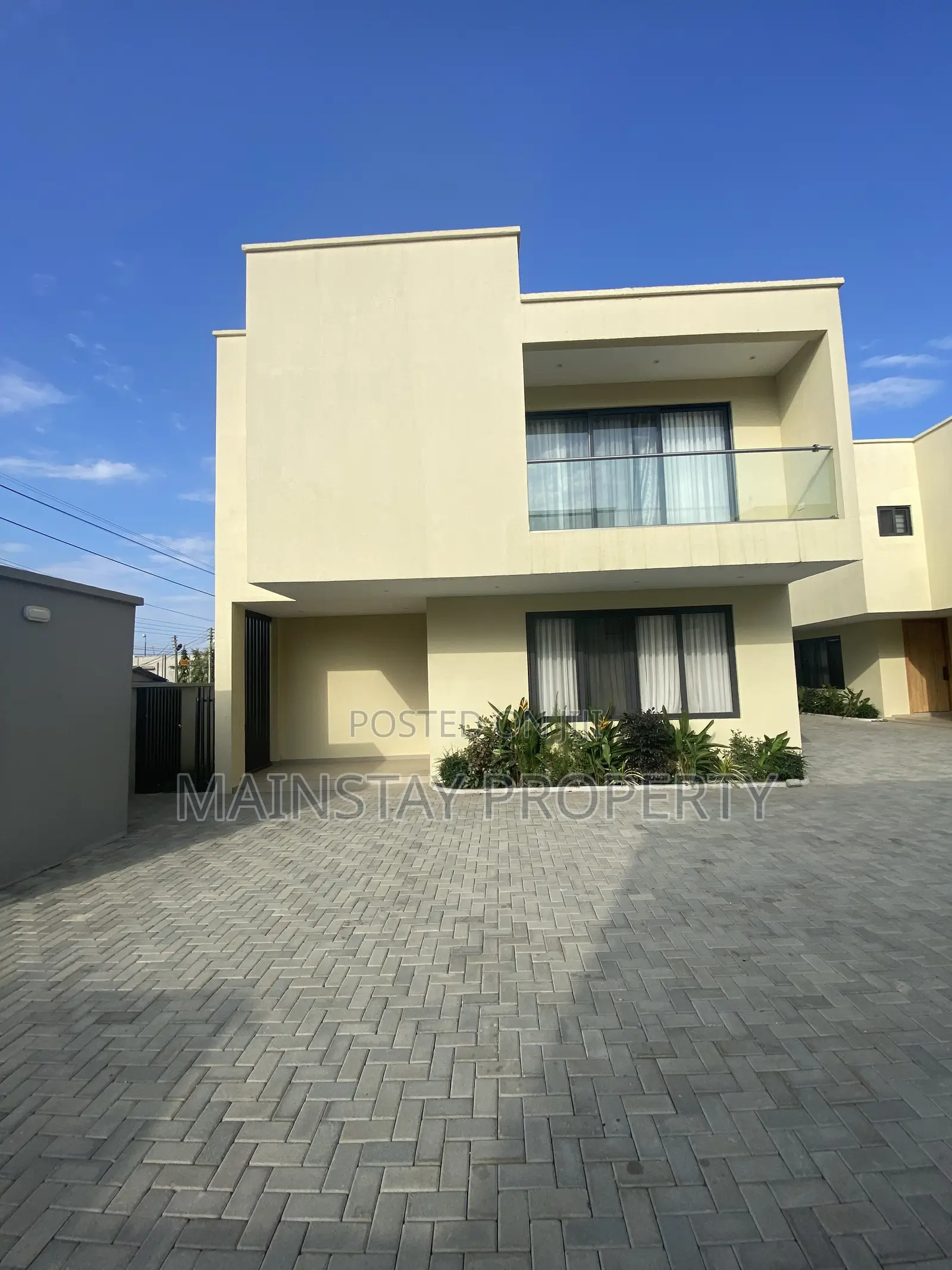 4bdrm Townhouse / Terrace in Mainstay Estates, East Legon for rent