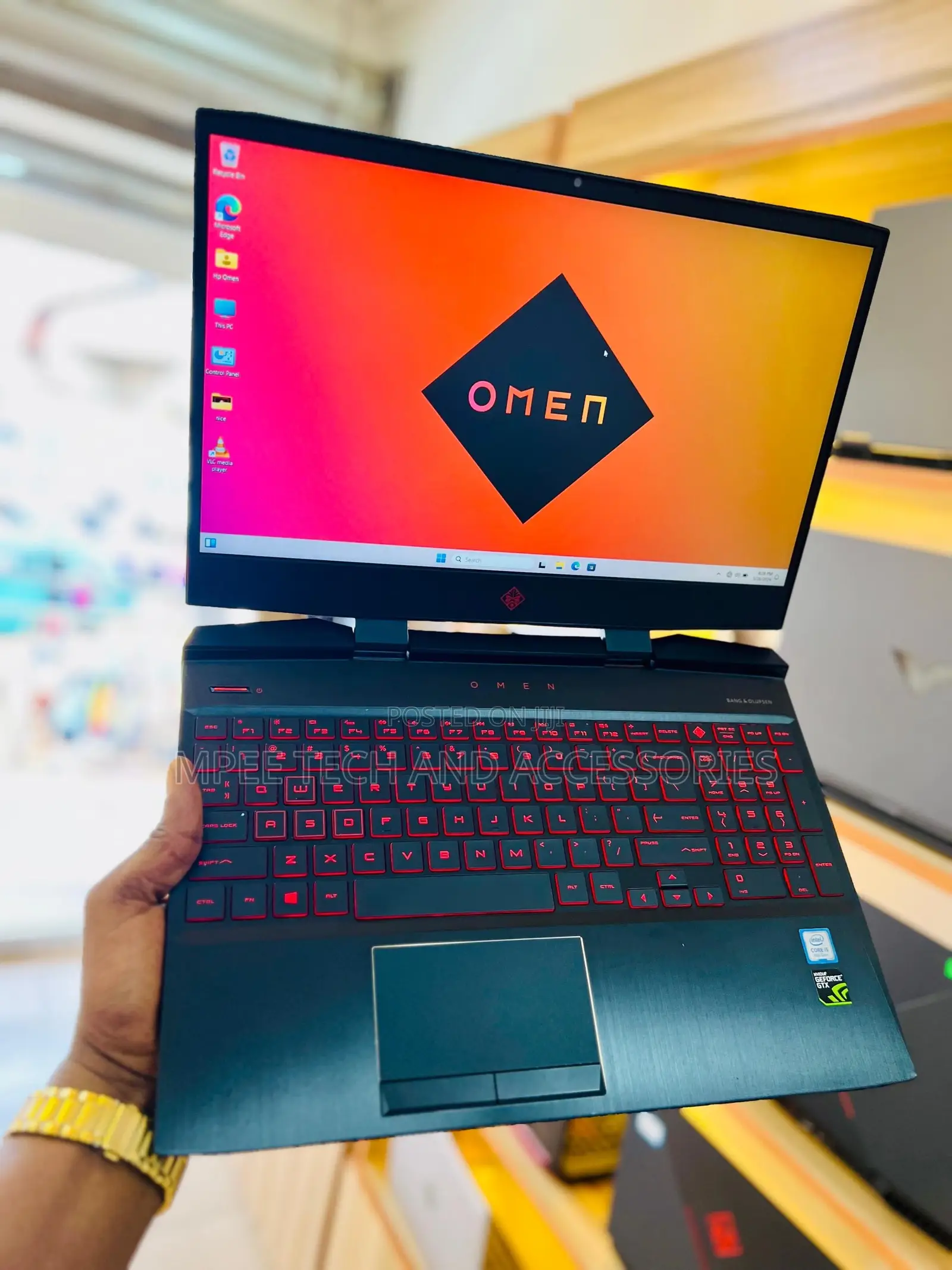 Laptop HP Omen 15 16GB Intel Core i5 HDD+SSD 256GB