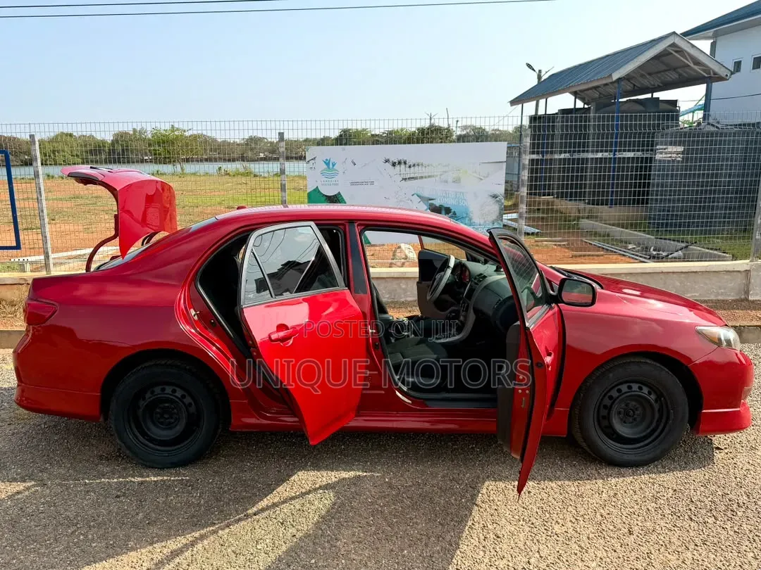 Toyota Corolla 2011 Red