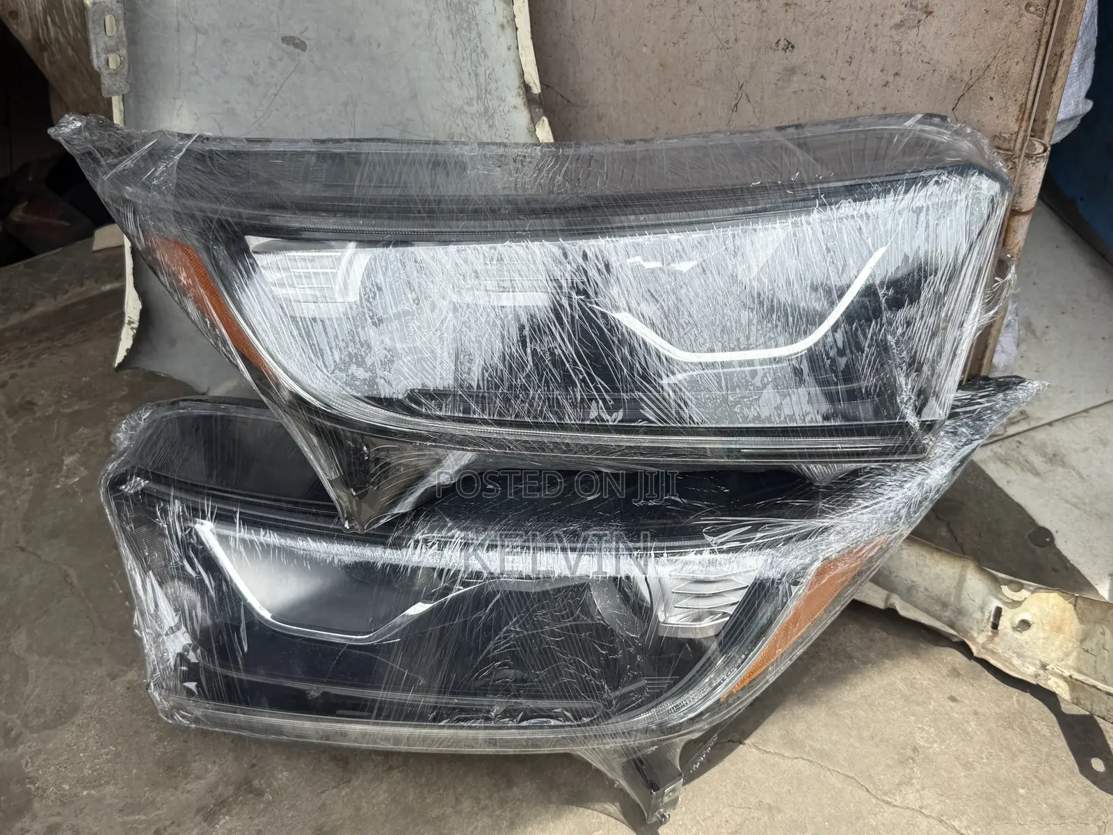 Honda CRV 2018 Headlight Pair
