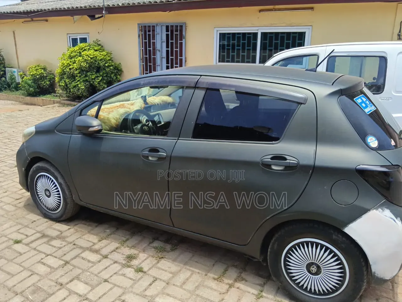 Toyota Vitz 2012 Black