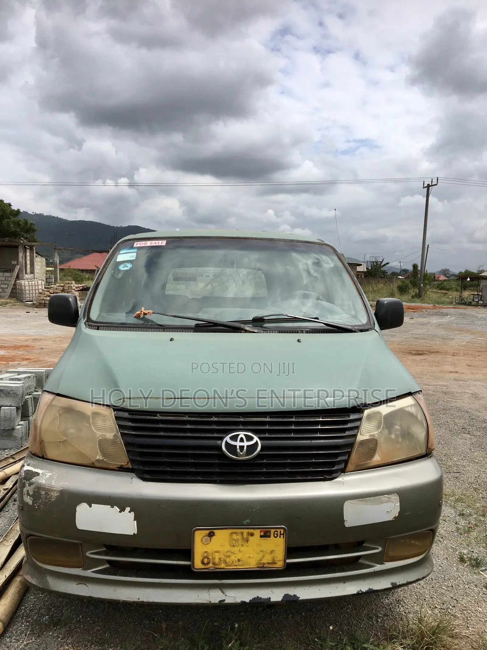 Toyota HiAce 2010 Green