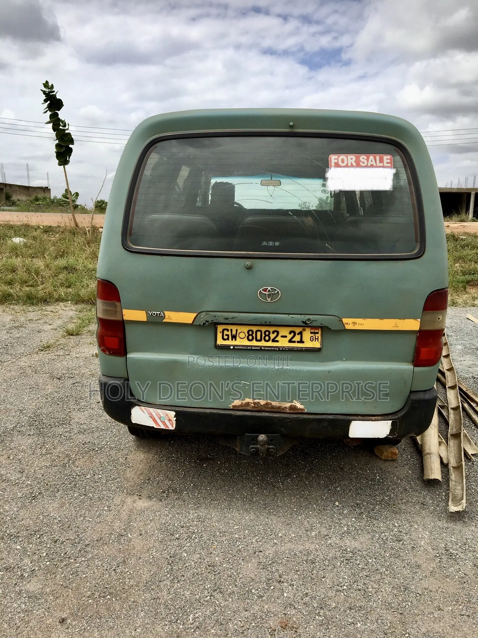 Toyota HiAce 2010 Green