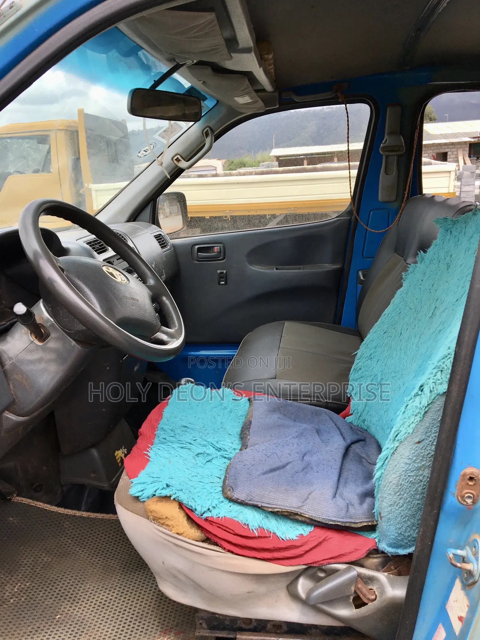 Toyota HiAce 2010 Green