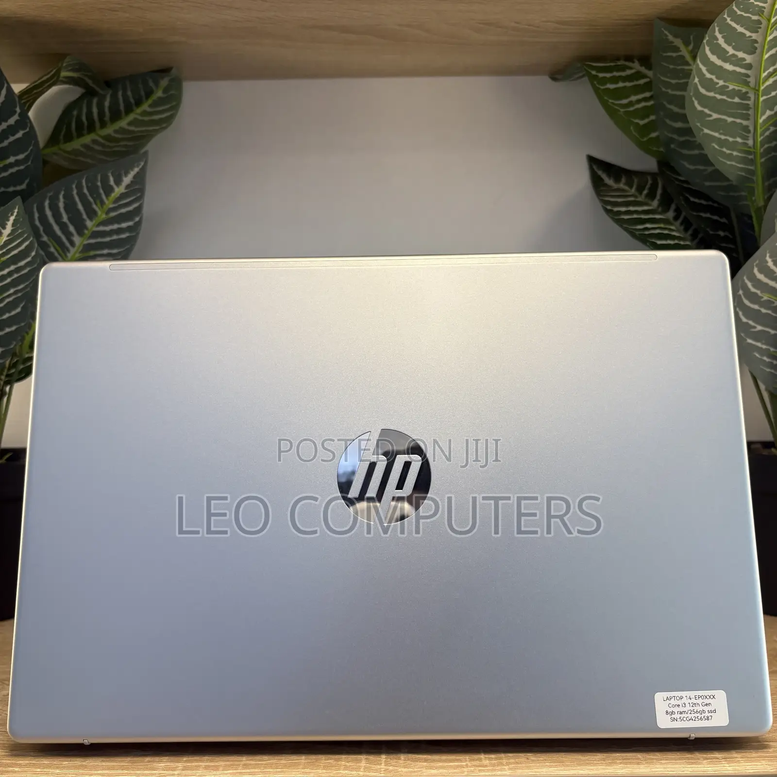 Laptop HP 14-ep0063 8GB Intel Core i3 SSD 256GB