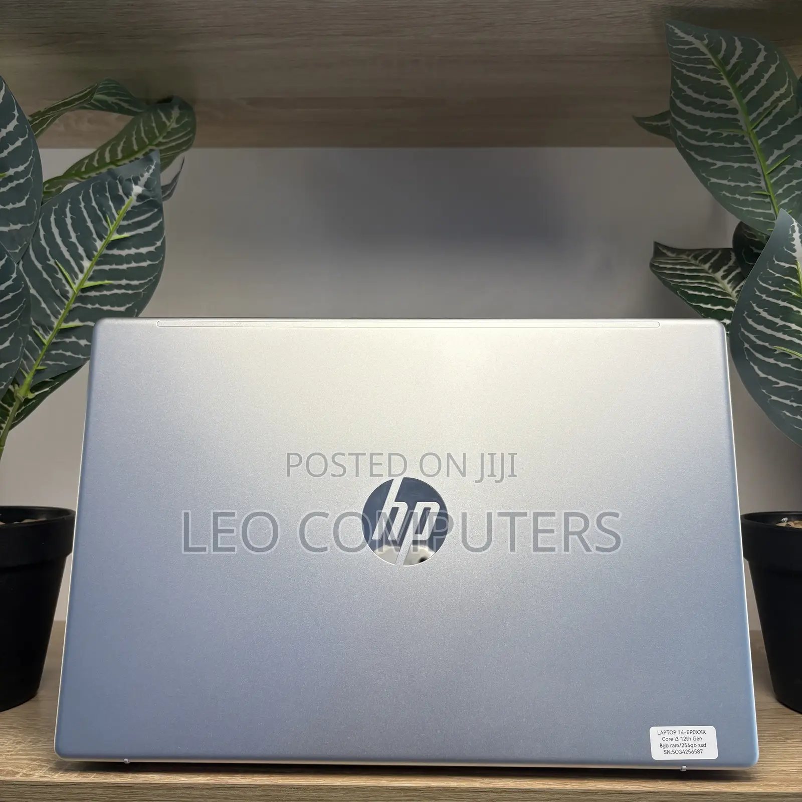 Laptop HP 14-ep0063 8GB Intel Core i3 SSD 256GB