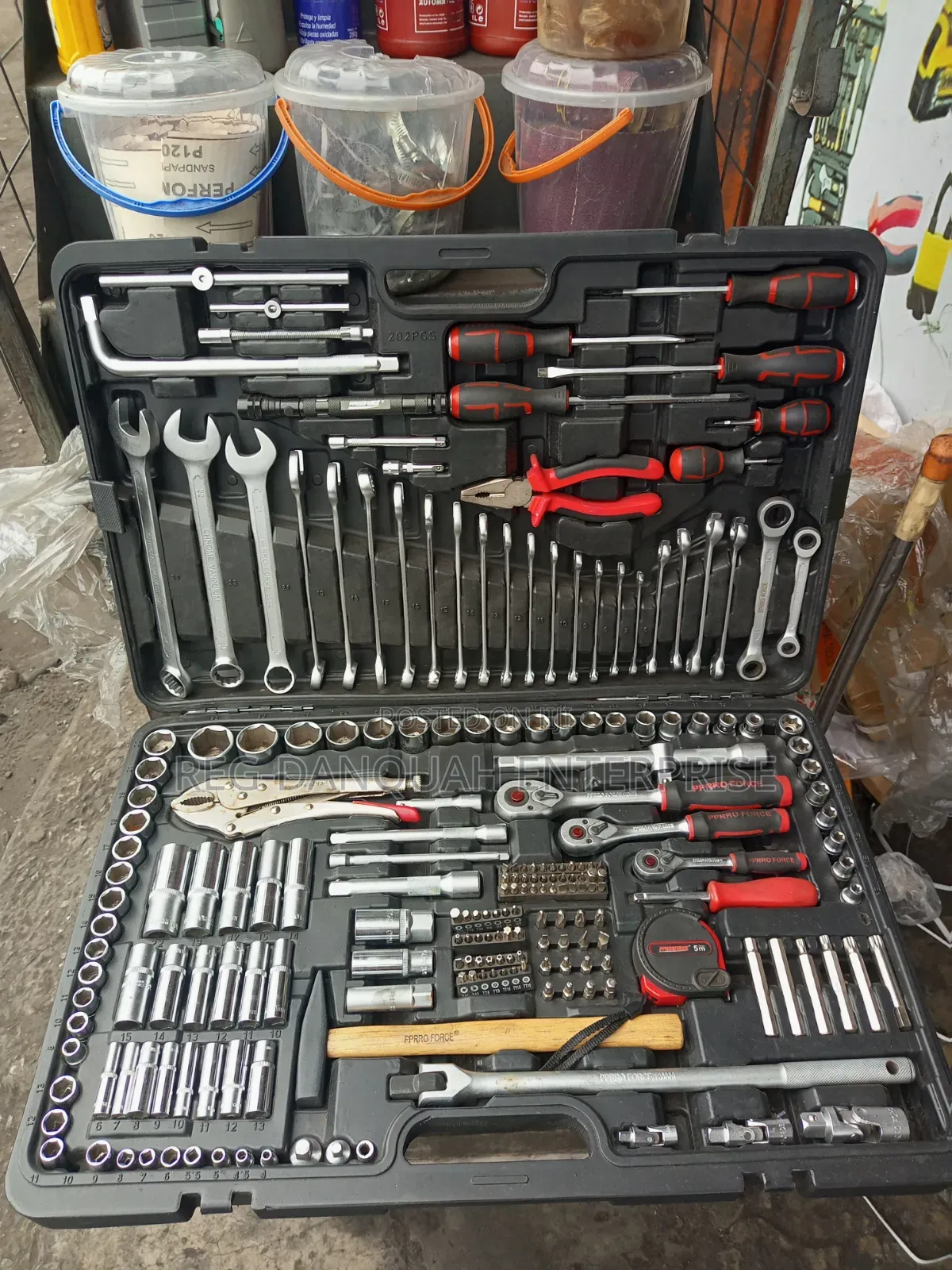 213 Pieces 1/4,3/8 1/2 Drive Socket Set