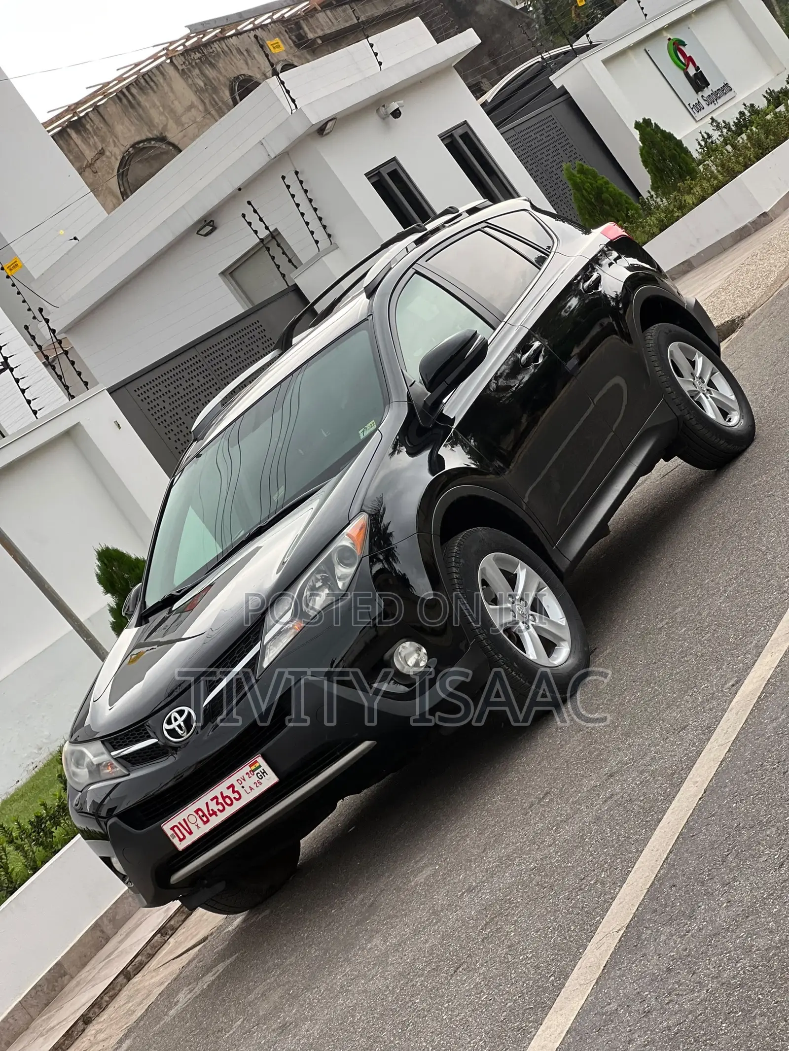 Toyota RAV4 XLE 4dr SUV AWD (2.5L 4cyl 6A) 2014 Black