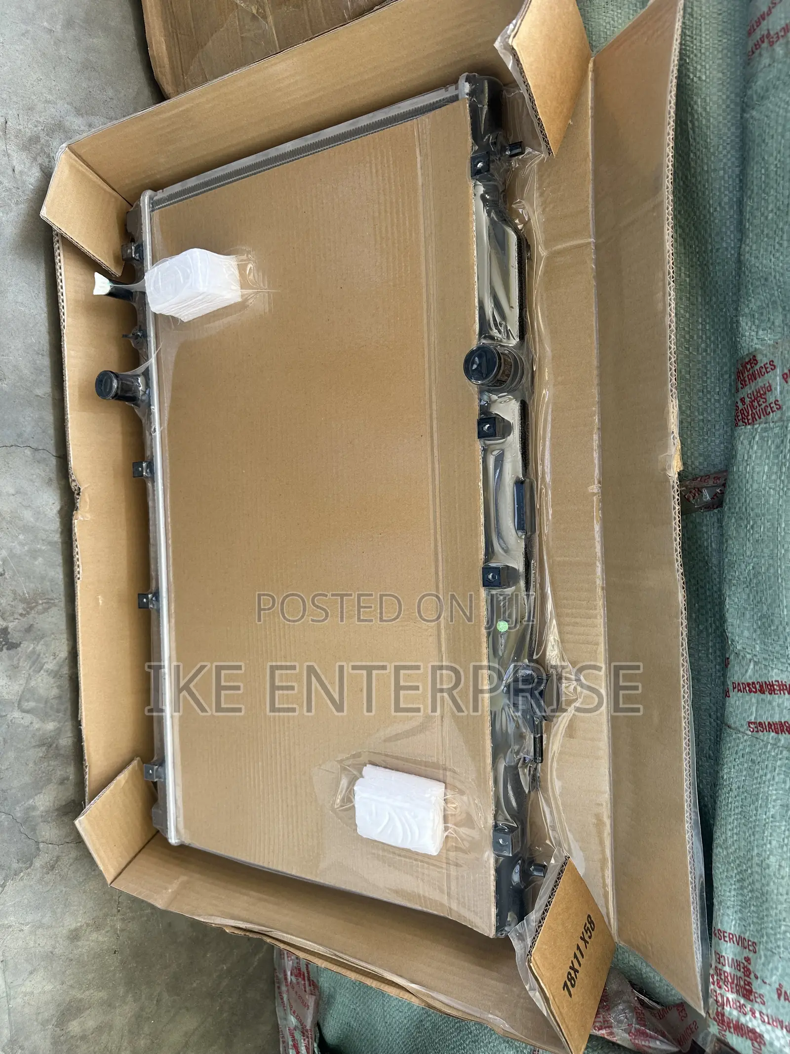 Honda Civic Radiator Water Tank 2022,2023,2024,2025