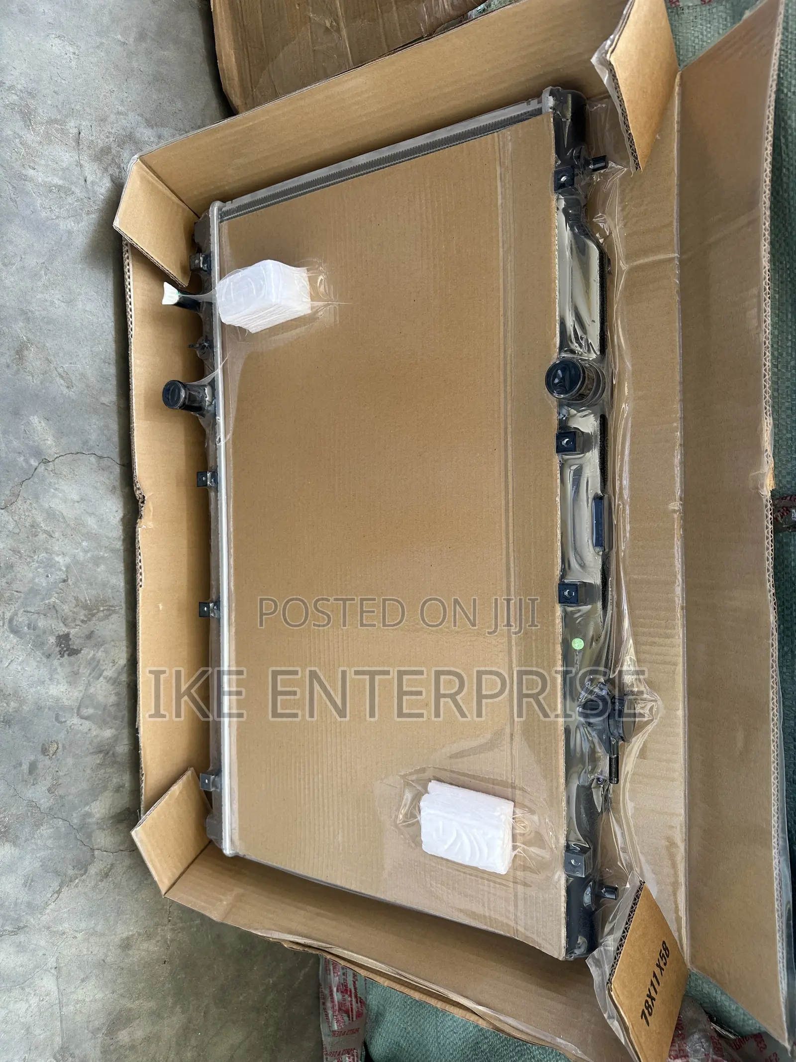 Honda Civic Radiator Water Tank 2022,2023,2024,2025