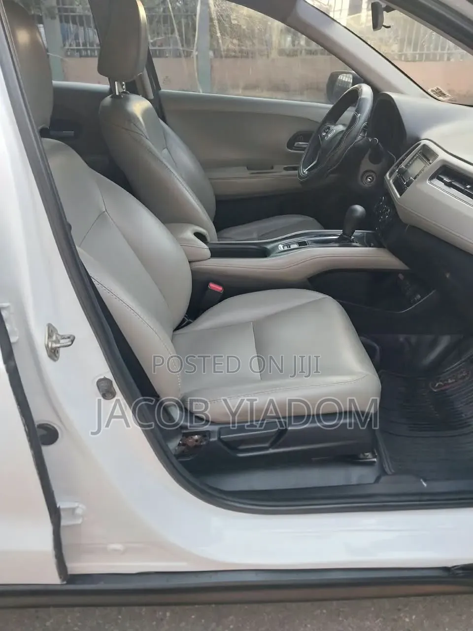 Honda HR-V 4dr SUV (1.5L 4cyl CVT) 2016 White